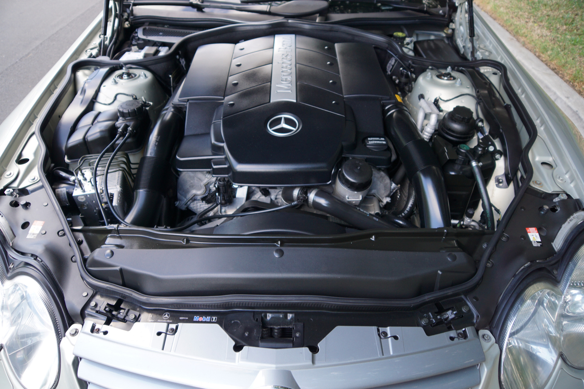 2003 Mercedes-Benz SL500 - Plate 16