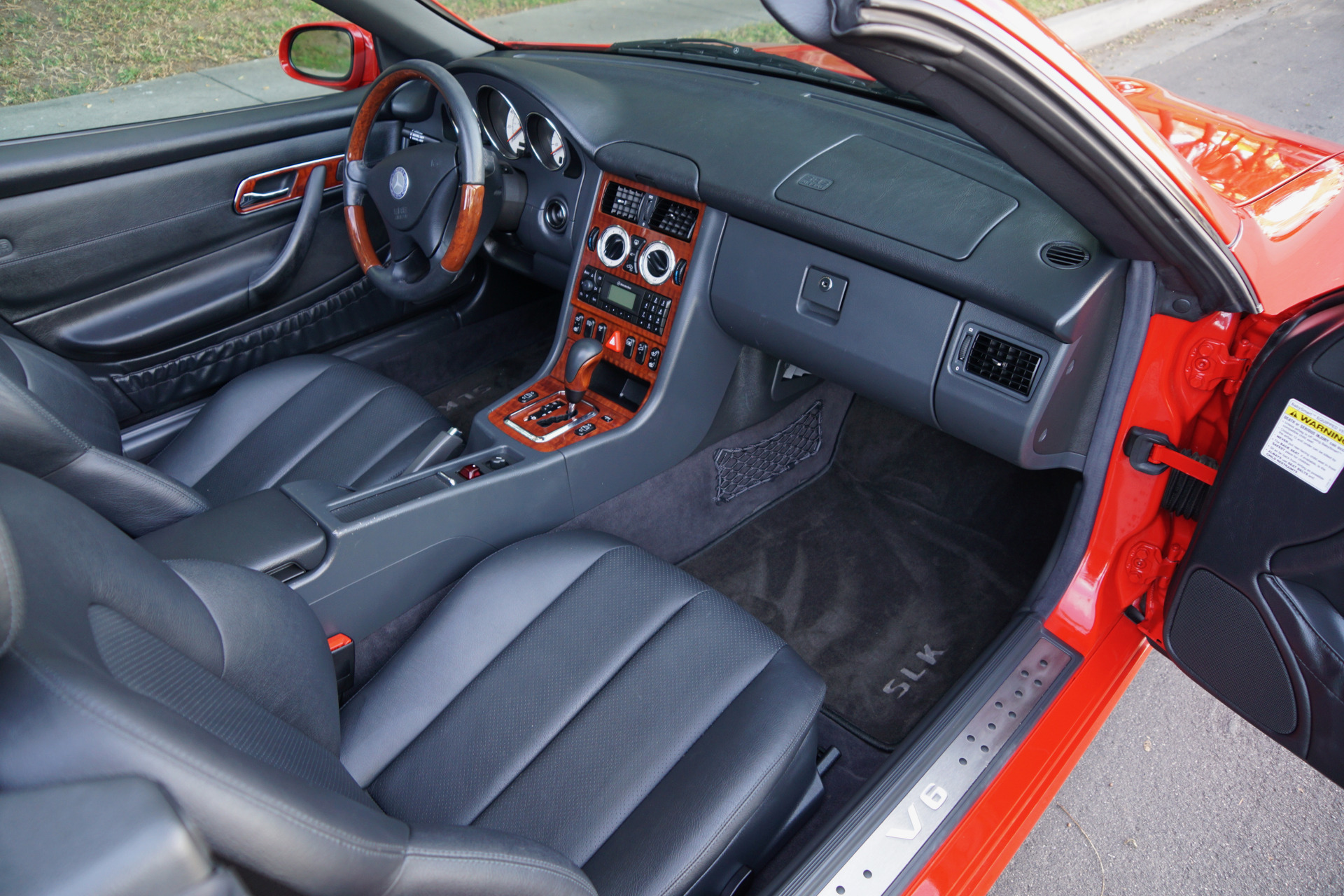 2004 Mercedes-Benz SLK320 - Plate 11