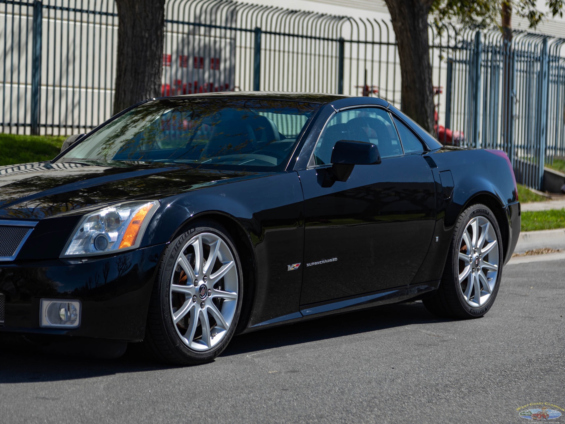 2008 Cadillac XLR-V - Plate 2