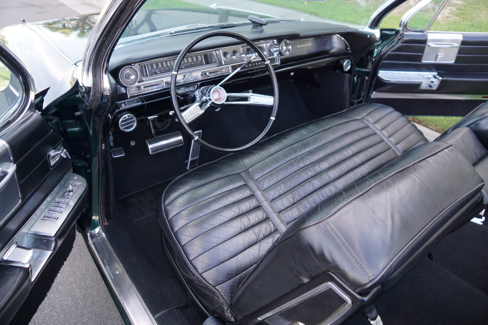 1961 Cadillac Series 62 - Plate 12