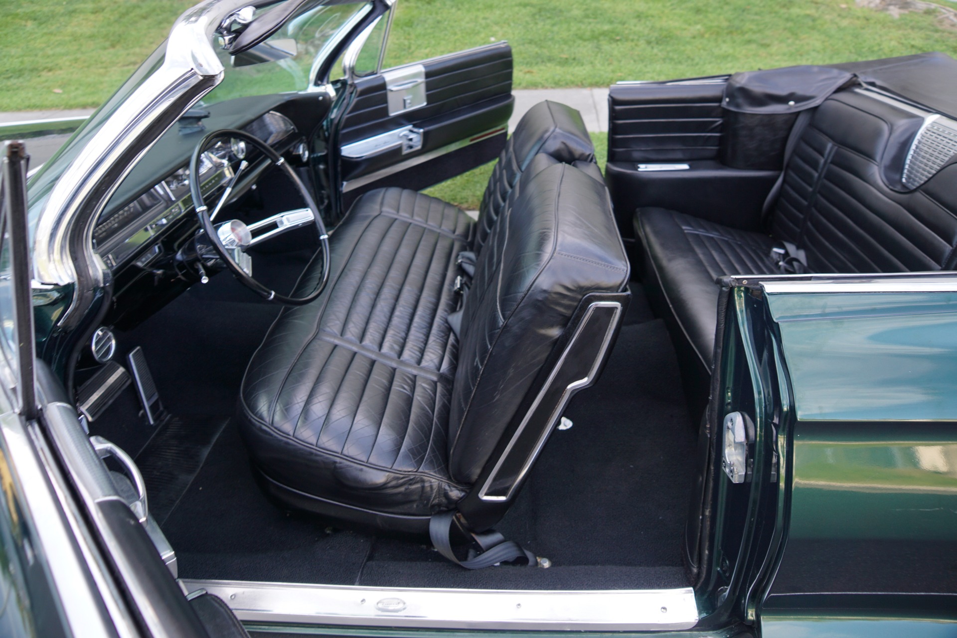 1961 Cadillac Series 62 - Plate 13