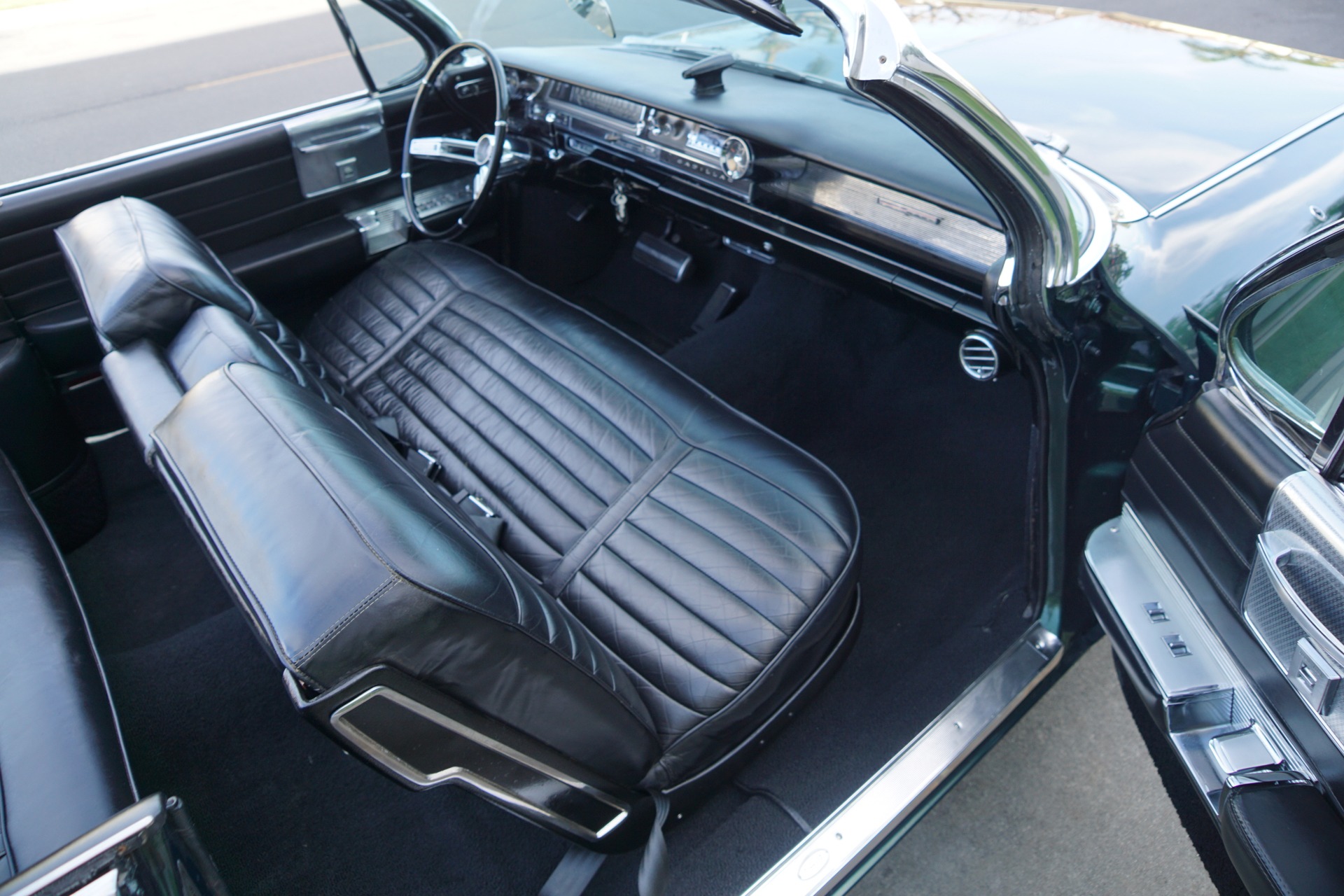 1961 Cadillac Series 62 - Plate 15