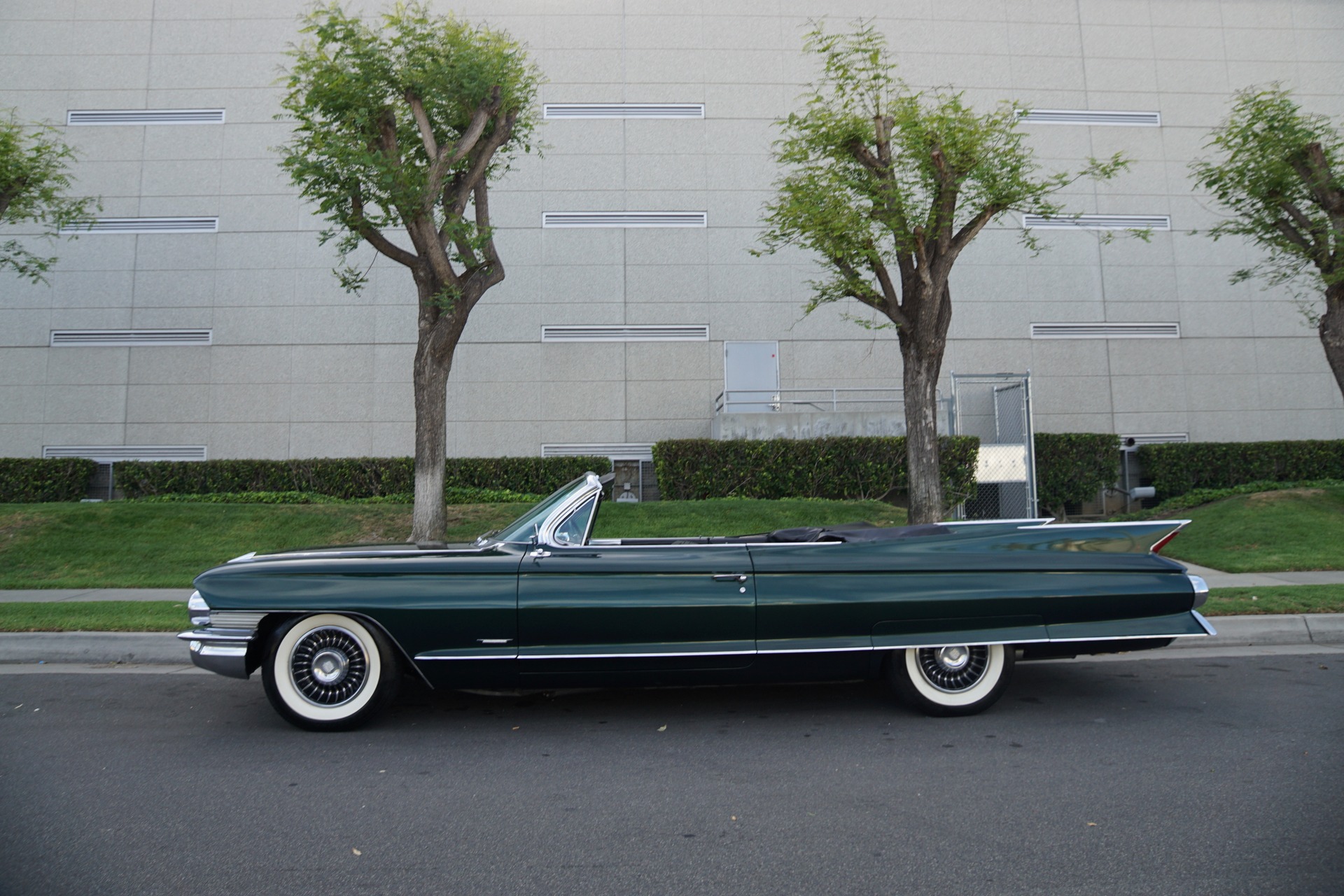 1961 Cadillac Series 62 - Plate 2
