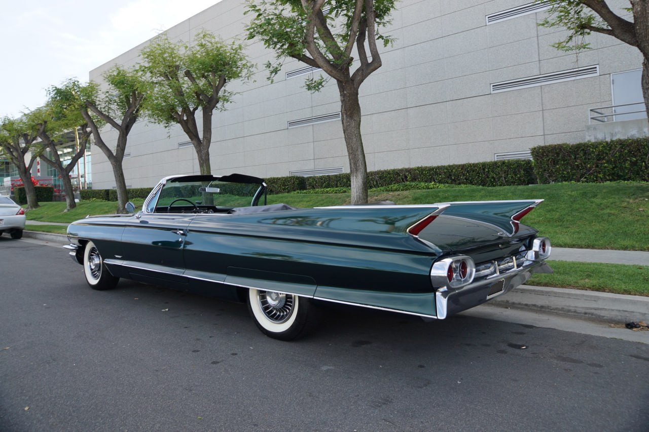 1961 Cadillac Series 62 - Plate 3
