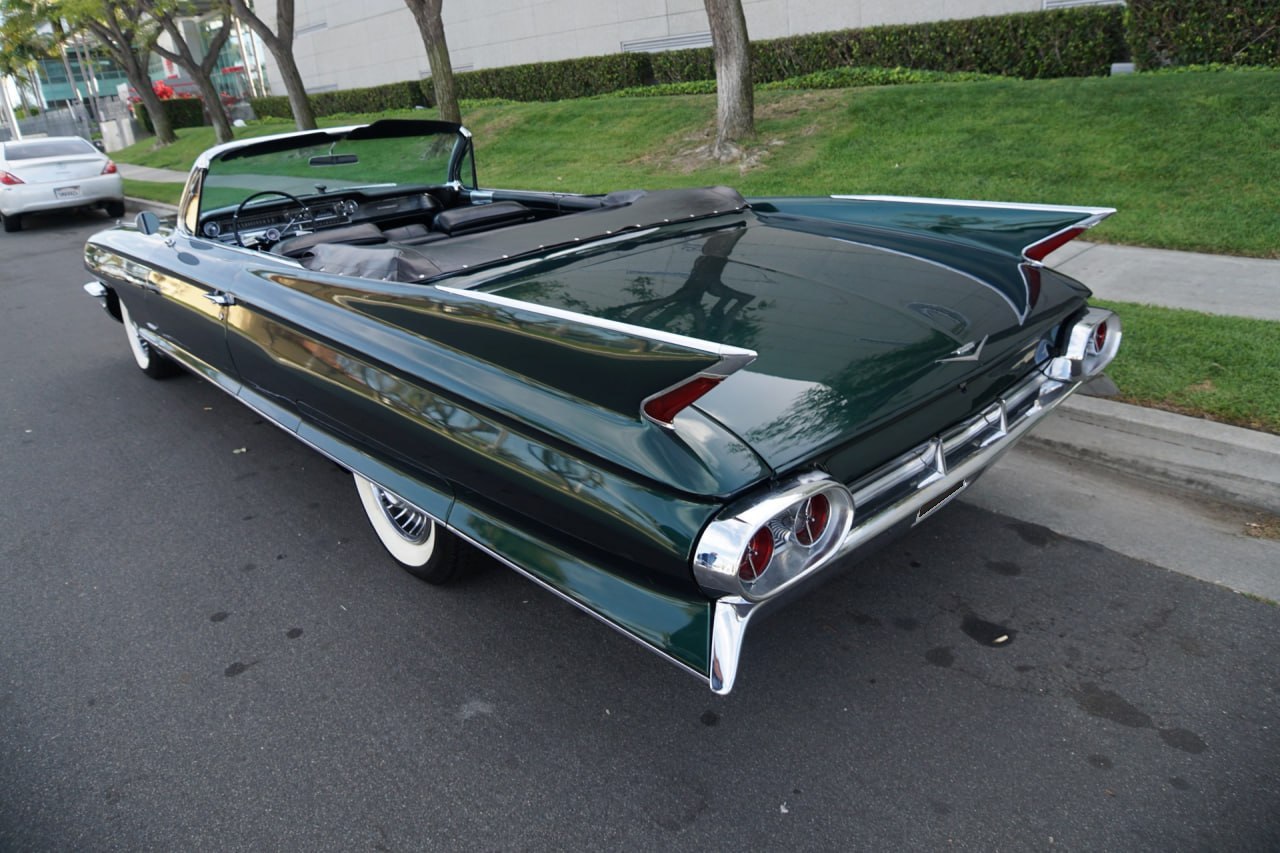 1961 Cadillac Series 62 - Plate 4