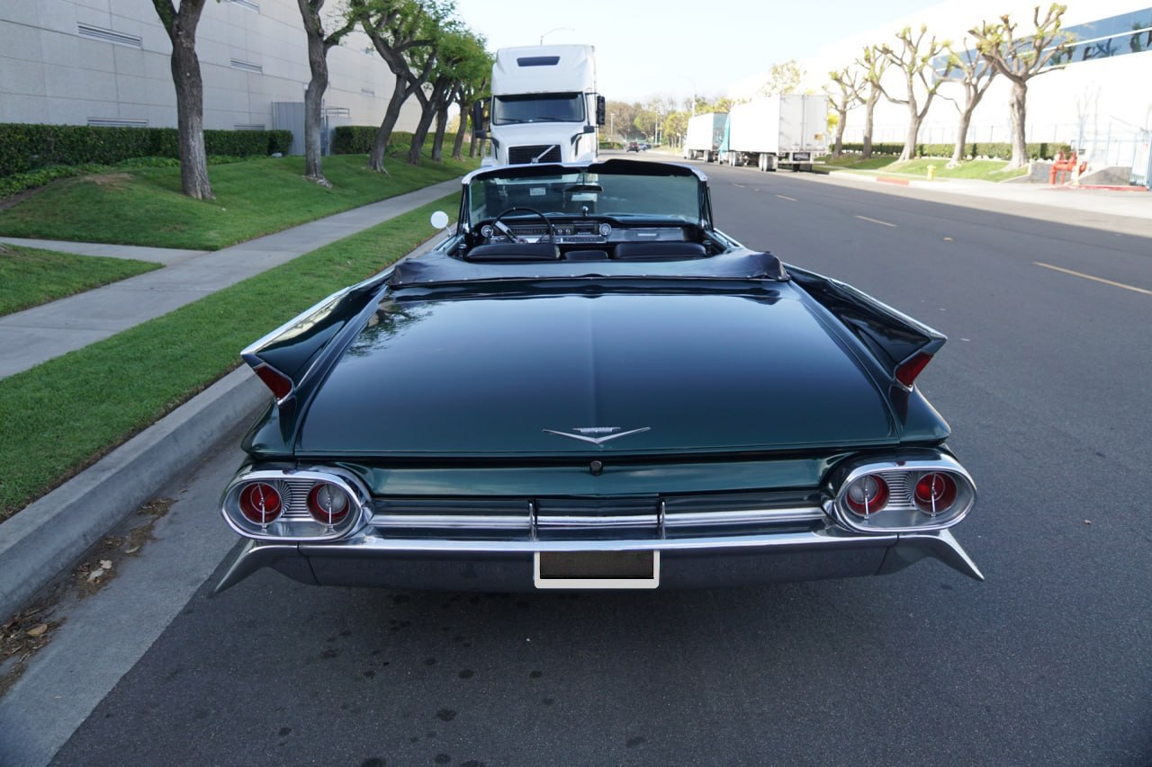 1961 Cadillac Series 62 - Plate 5