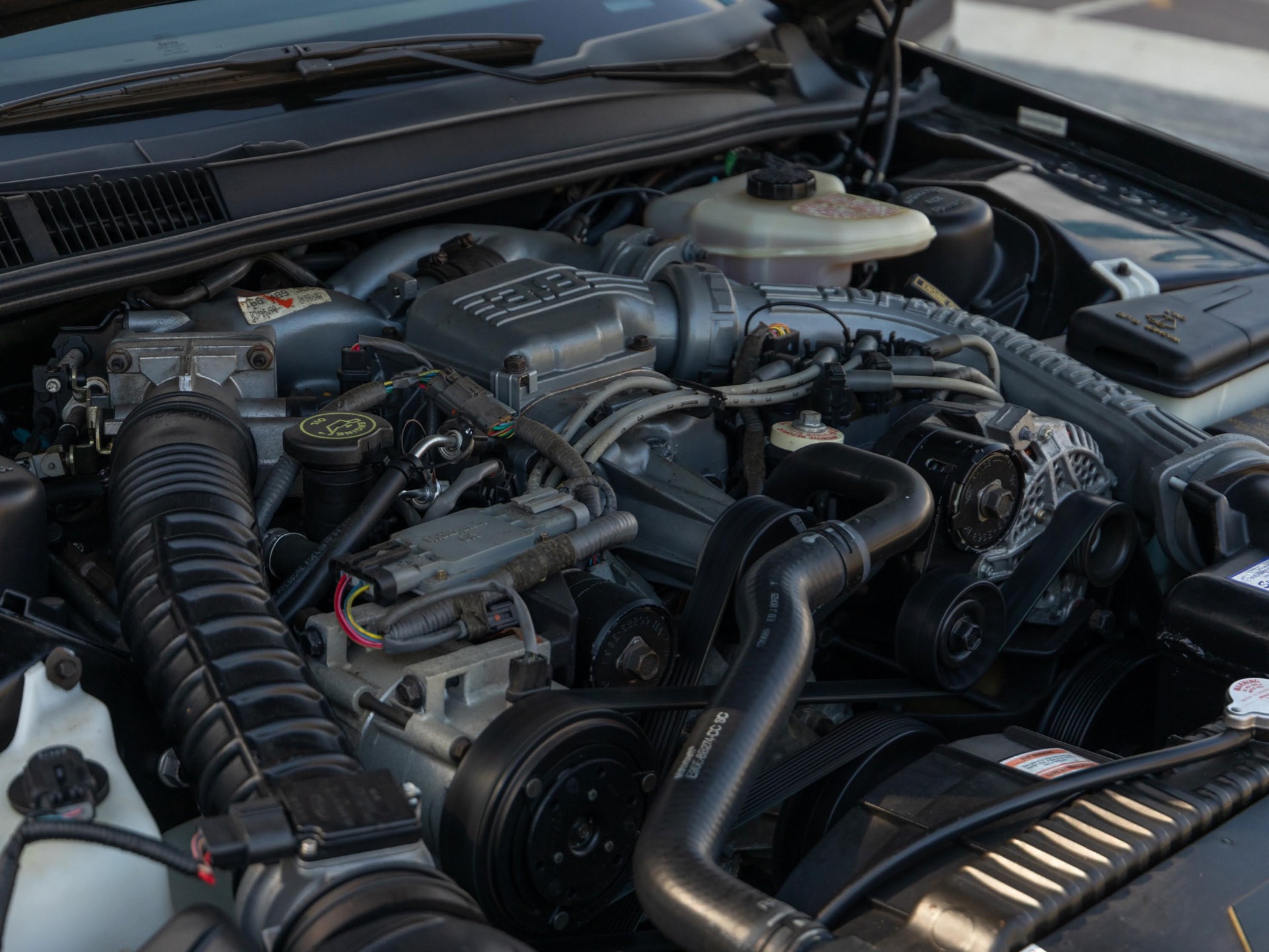 1990 Ford Thunderbird - Plate 24