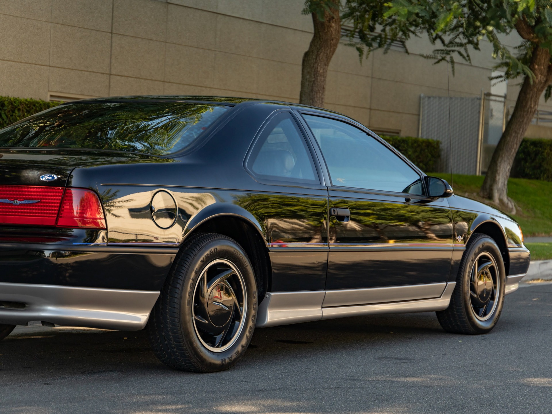 1990 Ford Thunderbird - Plate 5