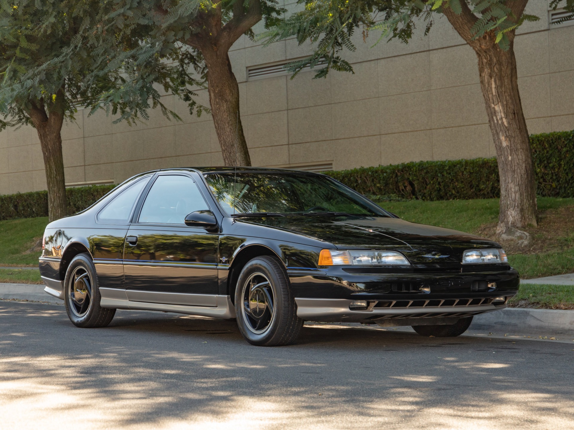 1990 Ford Thunderbird - Plate 8