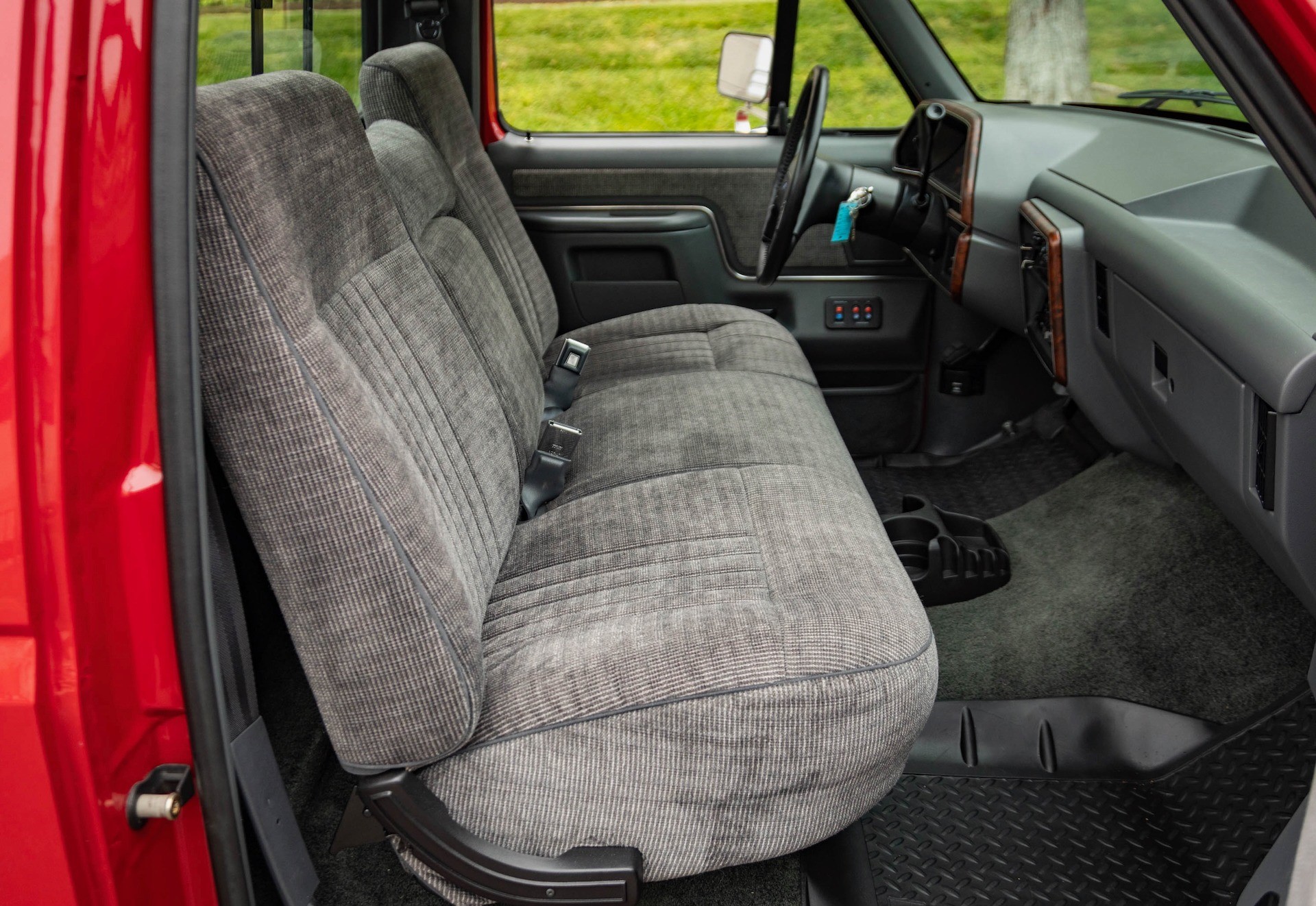 1991 Ford F-150 XLT - Plate 14
