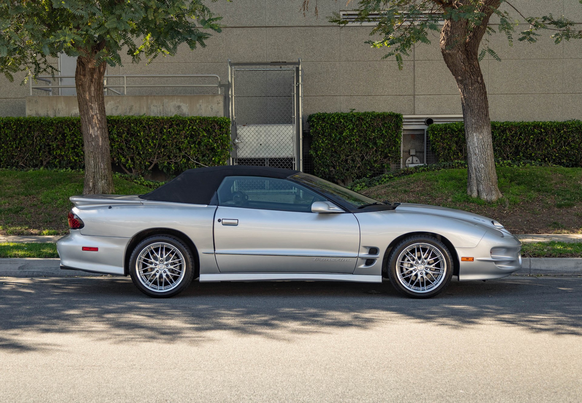 2002 Pontiac Firebird - Plate 6